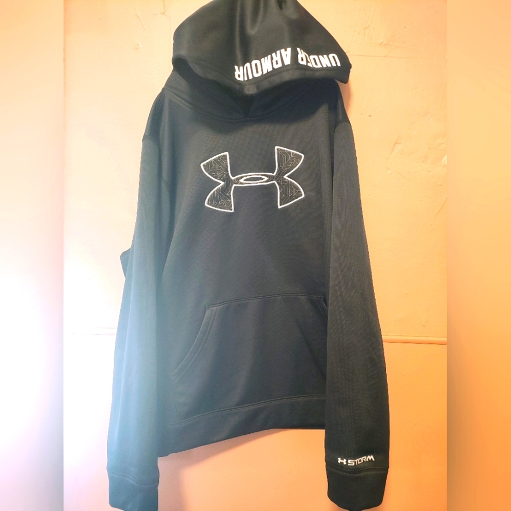 YOUTH XL UNDER ARMOUR Storm Hoodie